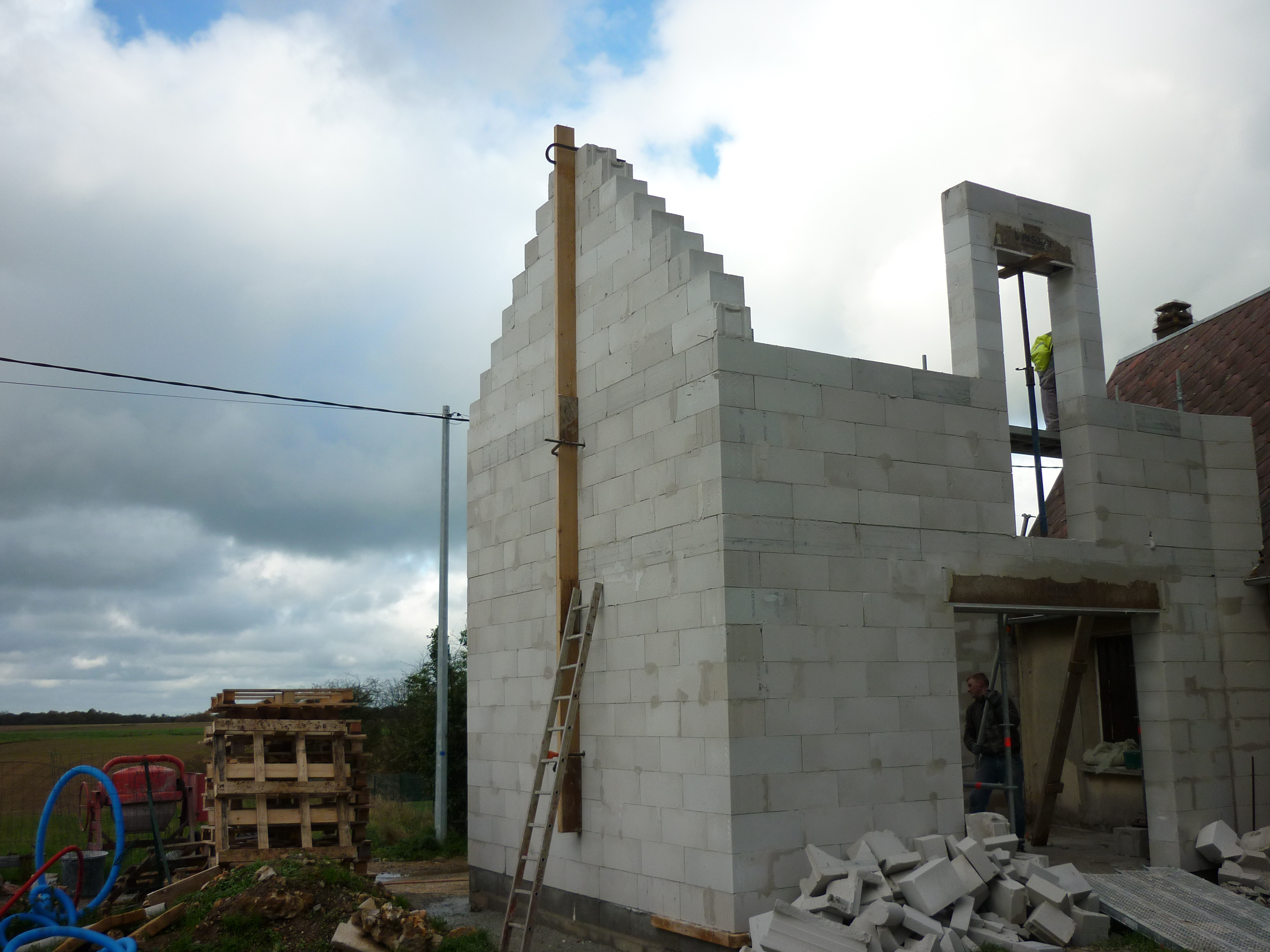 Agrandissement en cours en bloc bton cellulaire en 30 